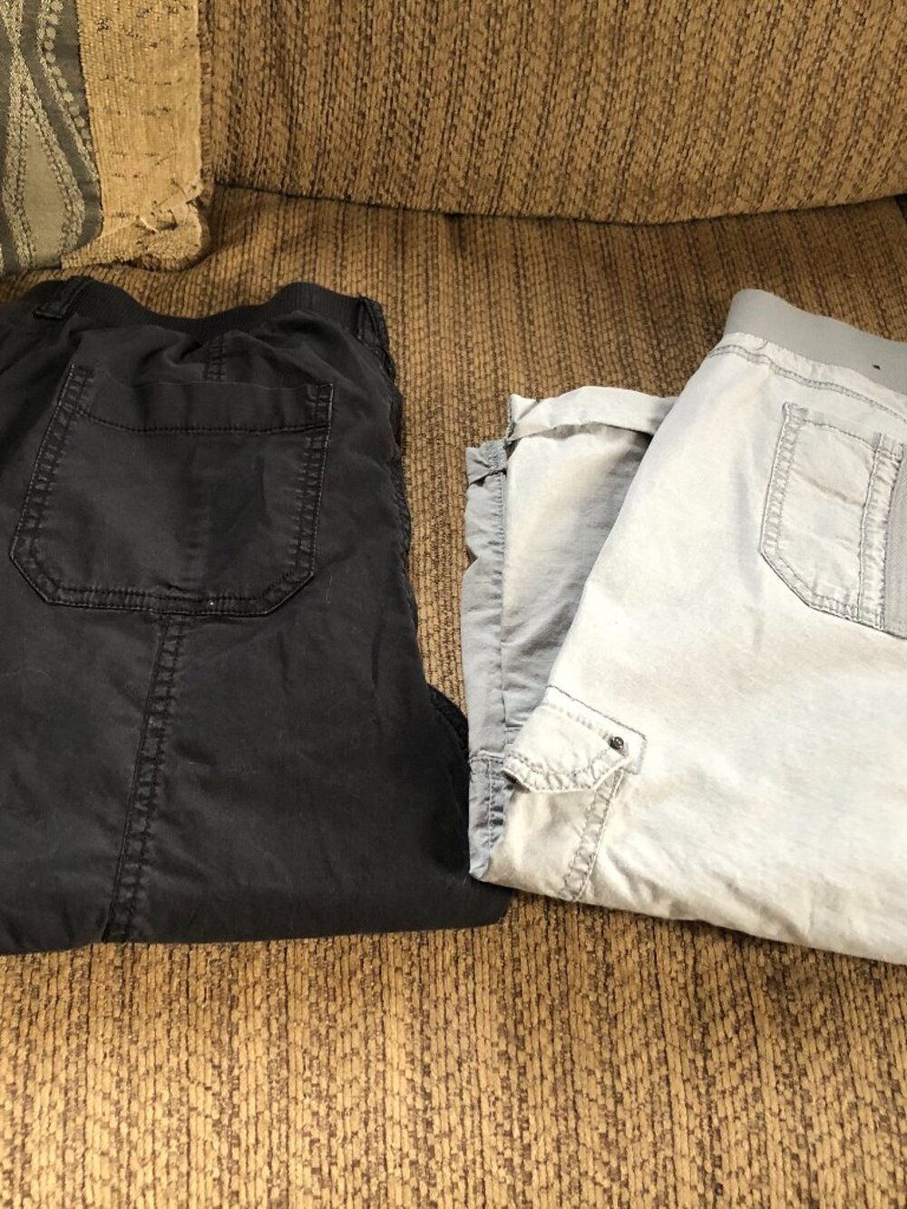 LOT of 2 Capris - One 5 One Sz LG gray & Sonoma 12 black 34-36" waist #KF